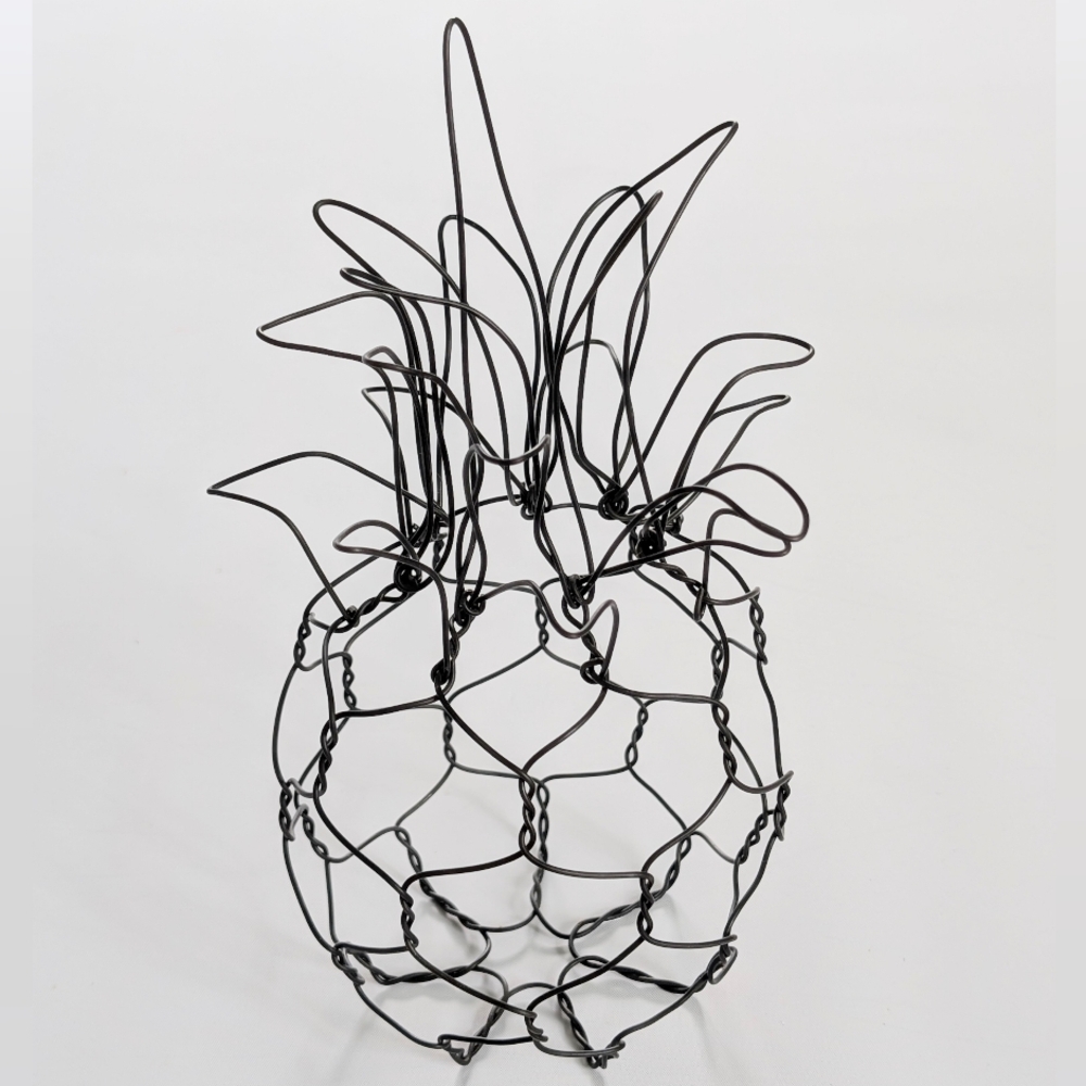 Elegant Wire Pineapple Art Sculpture
